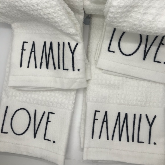 4 Pack of Rae Dunn Kitchen Towels